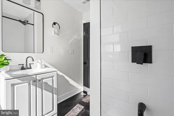 $284,900 | 1526 Wadsworth Way, Baltimore, MD 21239