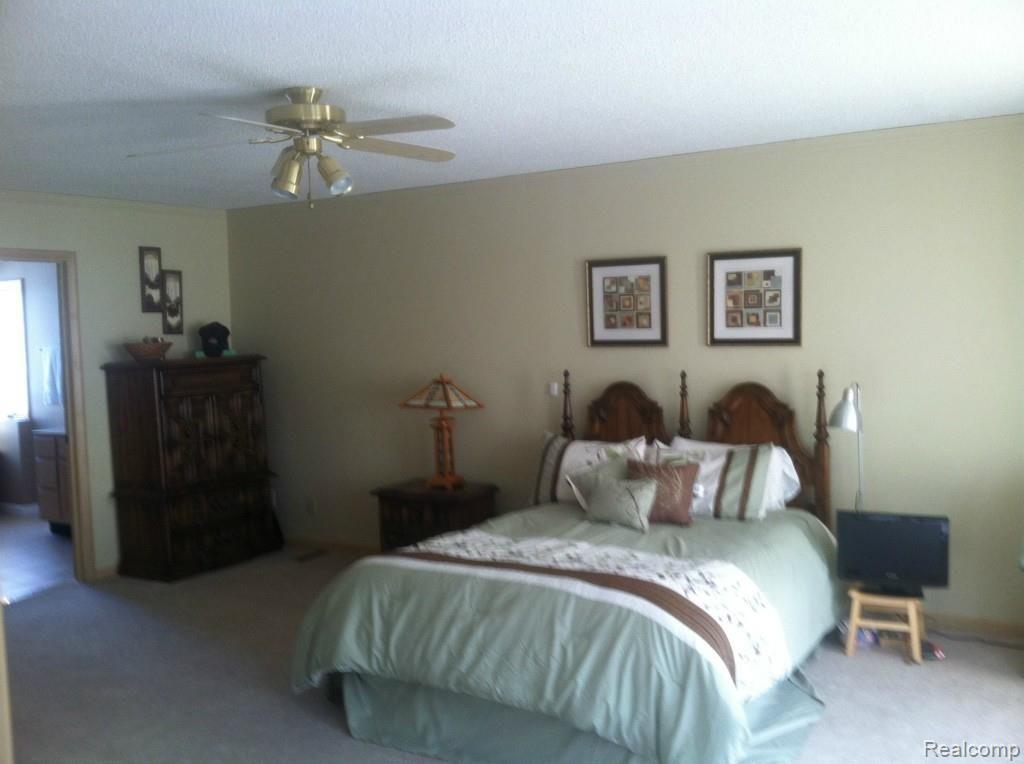 3676 Blue Bush Road Monroe, MI 48162 - Photo 29 of 35 moms iphone 180.jpg