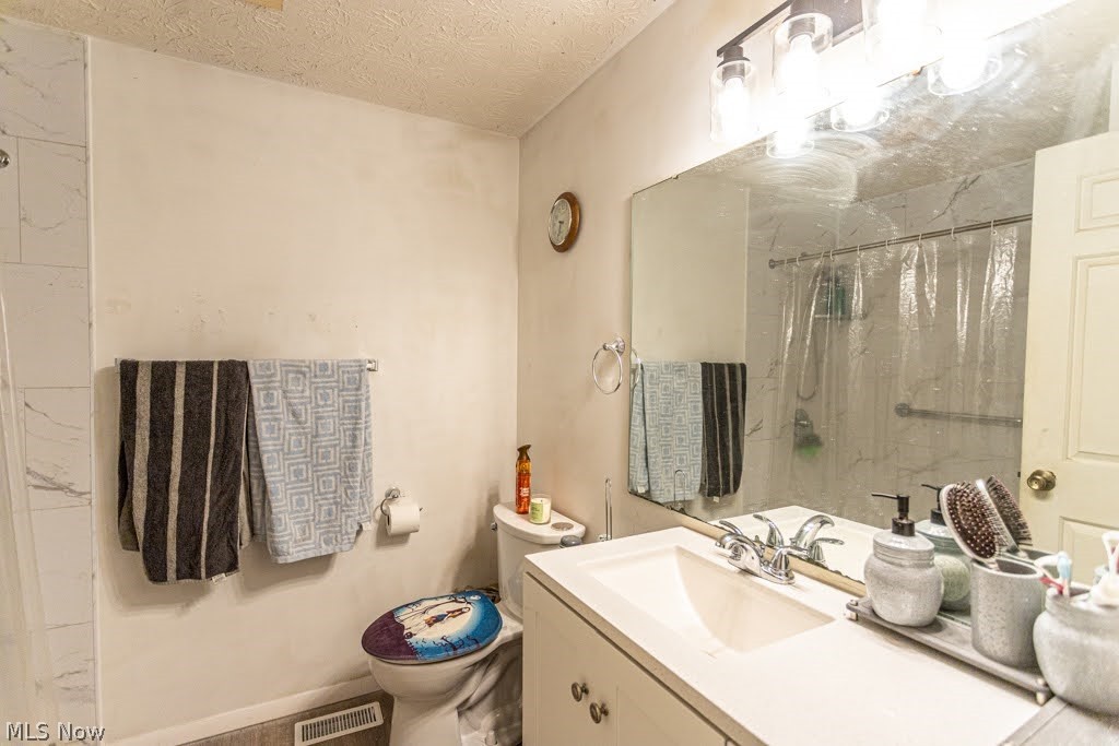 7764 Micawber Road Northeast Warren, OH 44484 - Photo 20 of 29 Main Bath
