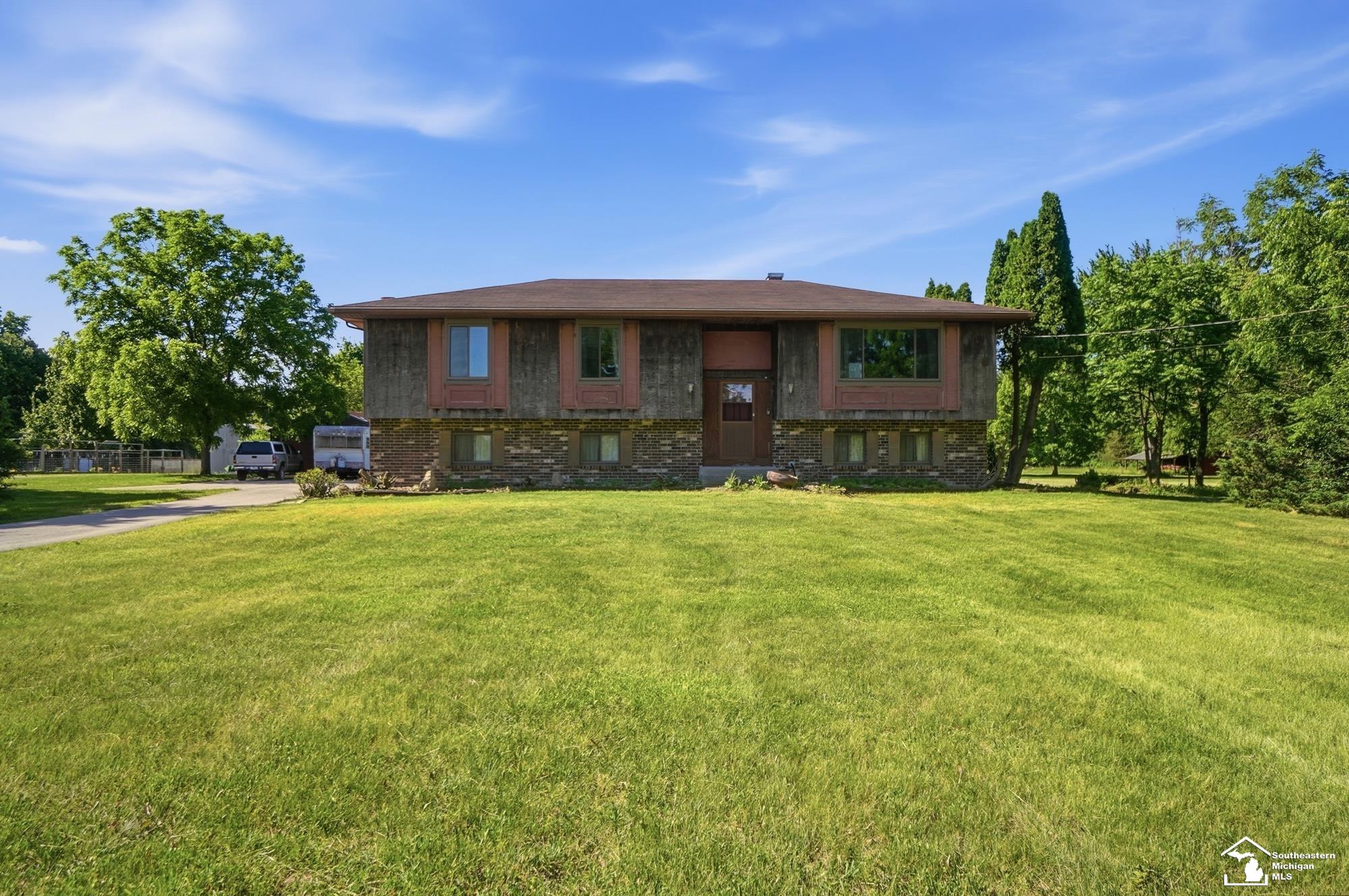 5343 Section Road Ottawa Lake, MI 49267 - Photo 2 of 34