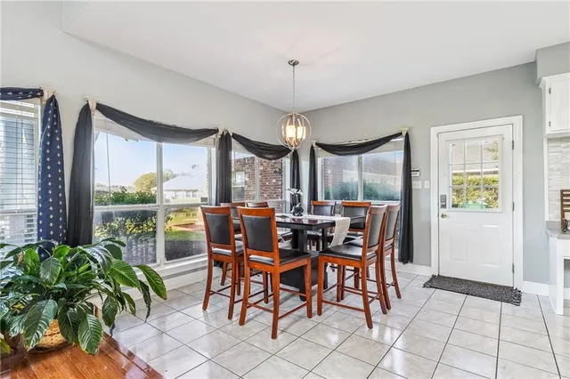 $325,000 | 212 West Lakeview Drive, Laplace, LA 70068