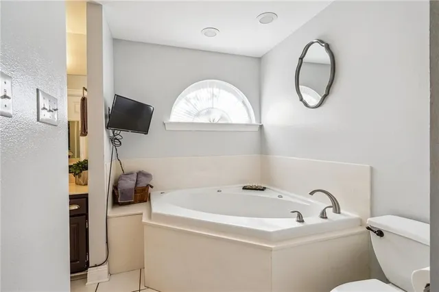 $325,000 | 212 West Lakeview Drive, Laplace, LA 70068