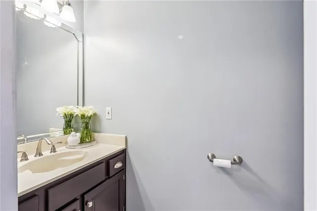 $325,000 | 212 West Lakeview Drive, Laplace, LA 70068