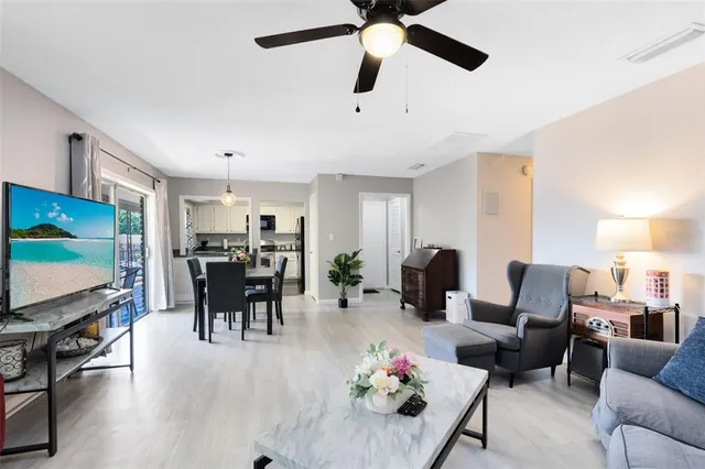 $210,000 | 117 Georgetown Drive, Unit C, Casselberry, FL 32707