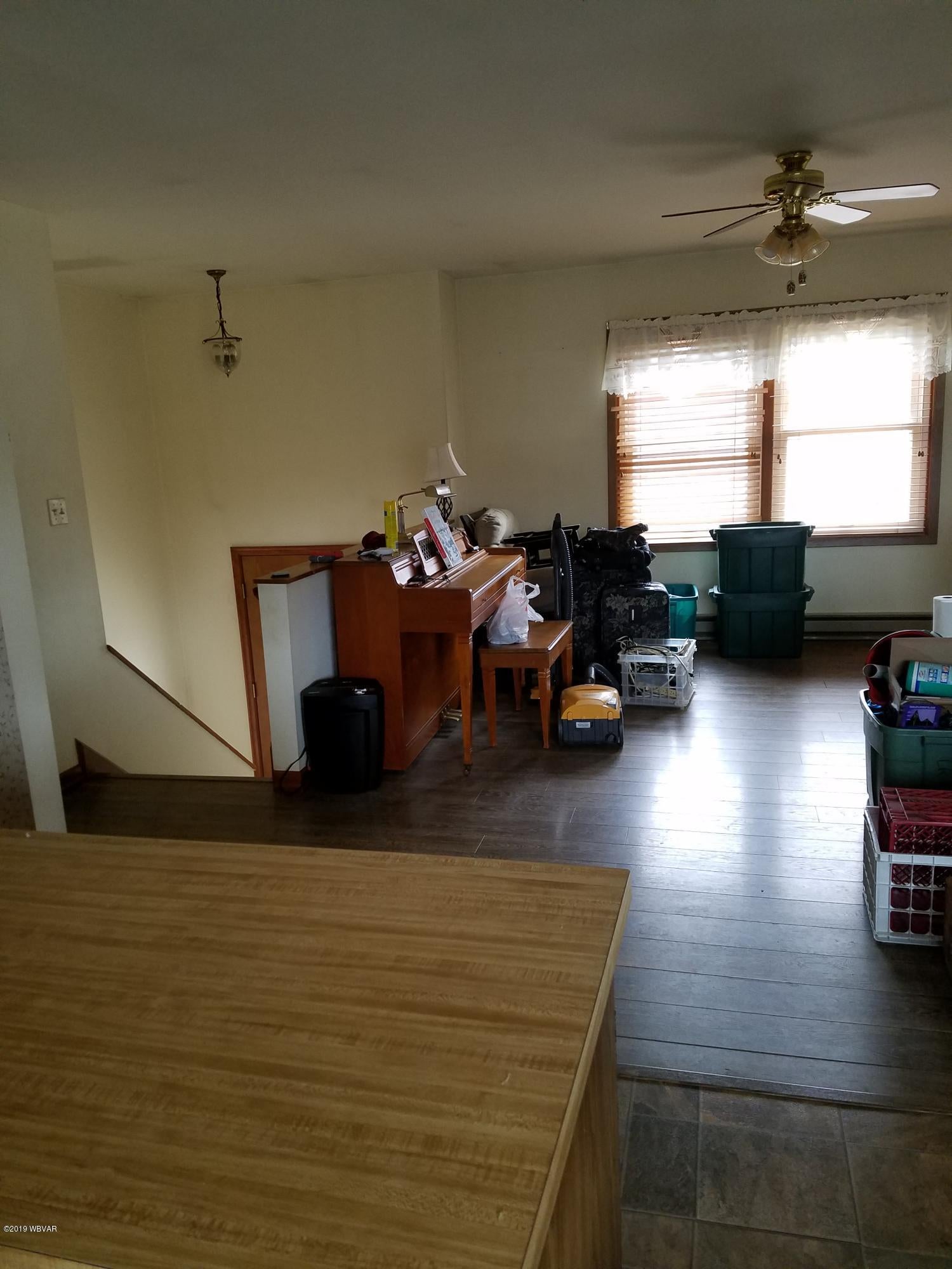 2202 Division Road Williamsport, PA 17701 - Photo 3 of 25 Living Room