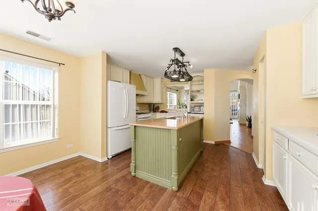 $365,000 | 31502 Kline Circle, Warrenville, IL 60555