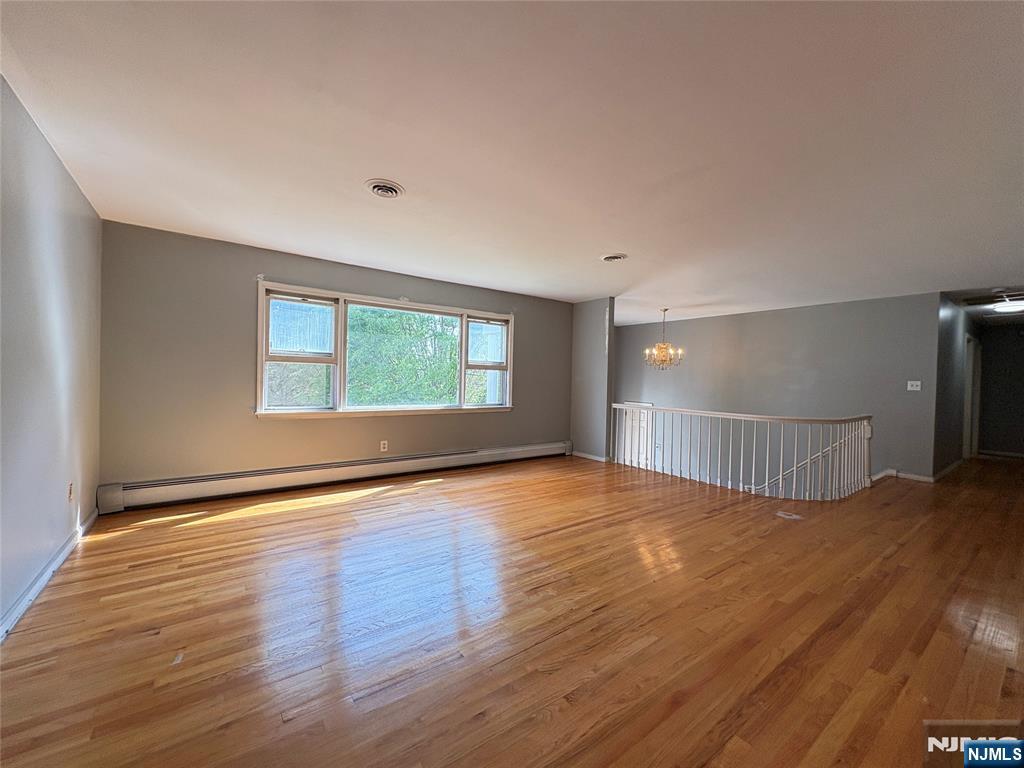 870 Ridgewood Avenue Oradell, NJ 07649 - Photo 5 of 37