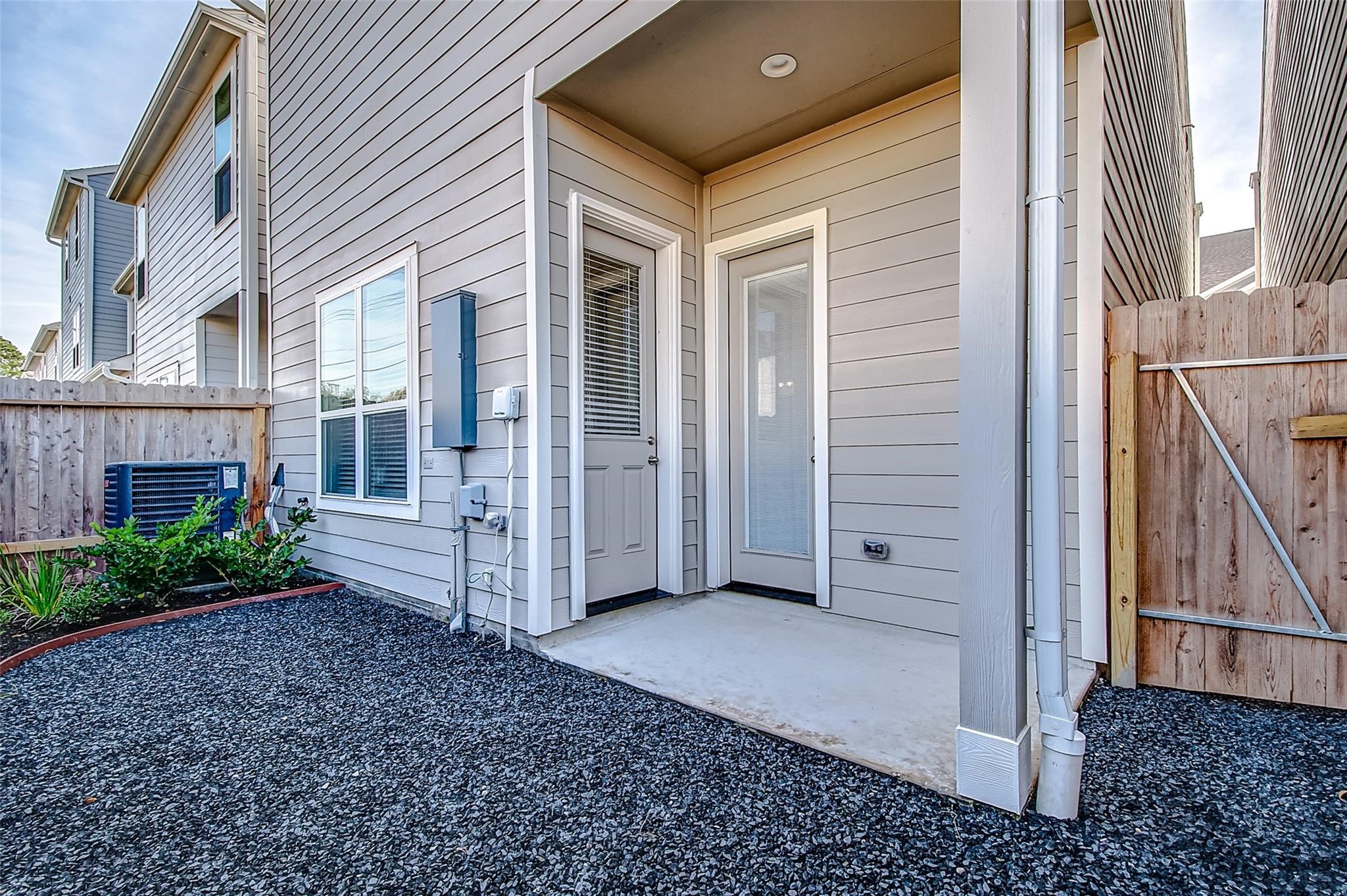 11014 Cres Light Way Houston, TX 77043 - Photo 18 of 19