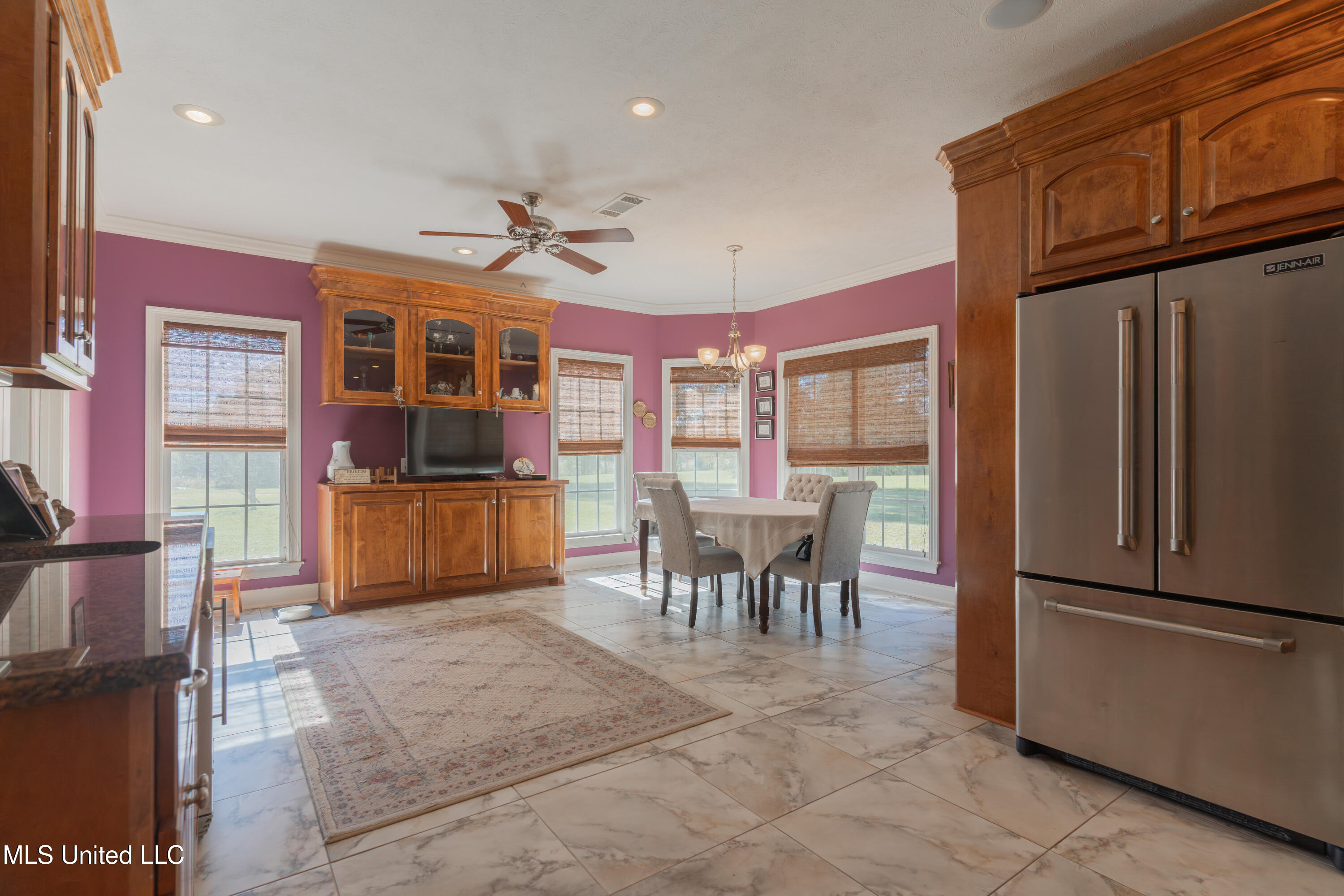 3745 North Berry Road Utica, MS 39175 - Photo 27 of 70 27-EatInKitchen