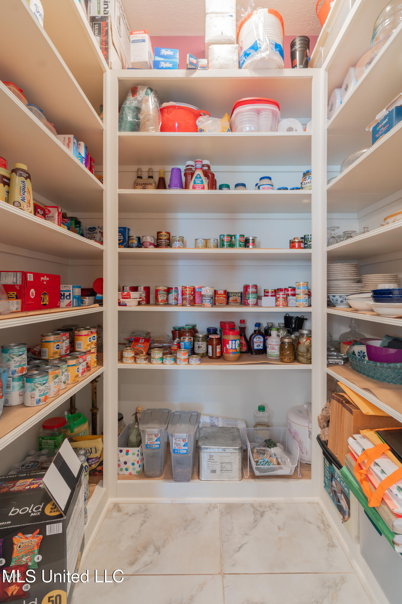 3745 North Berry Road Utica, MS 39175 - Photo 33 of 70 33-Pantry