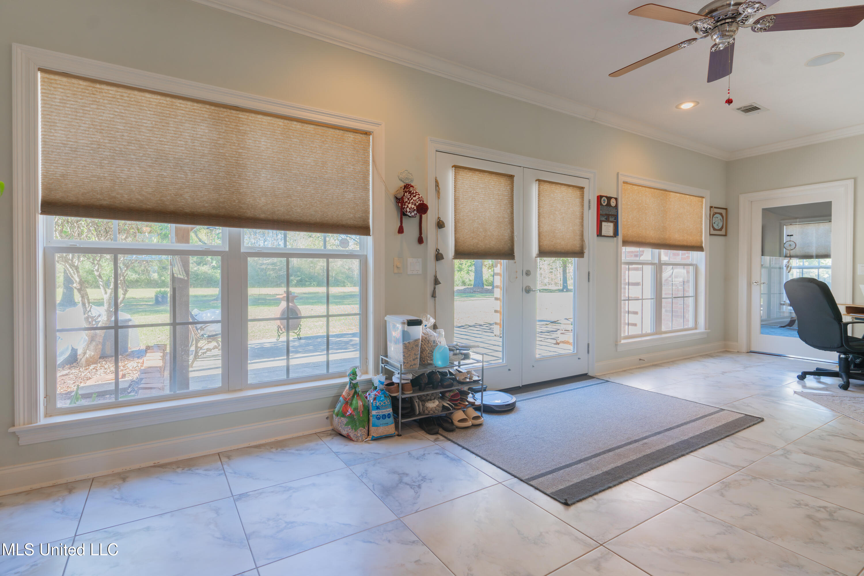 3745 North Berry Road Utica, MS 39175 - Photo 34 of 70 34-Sunroom