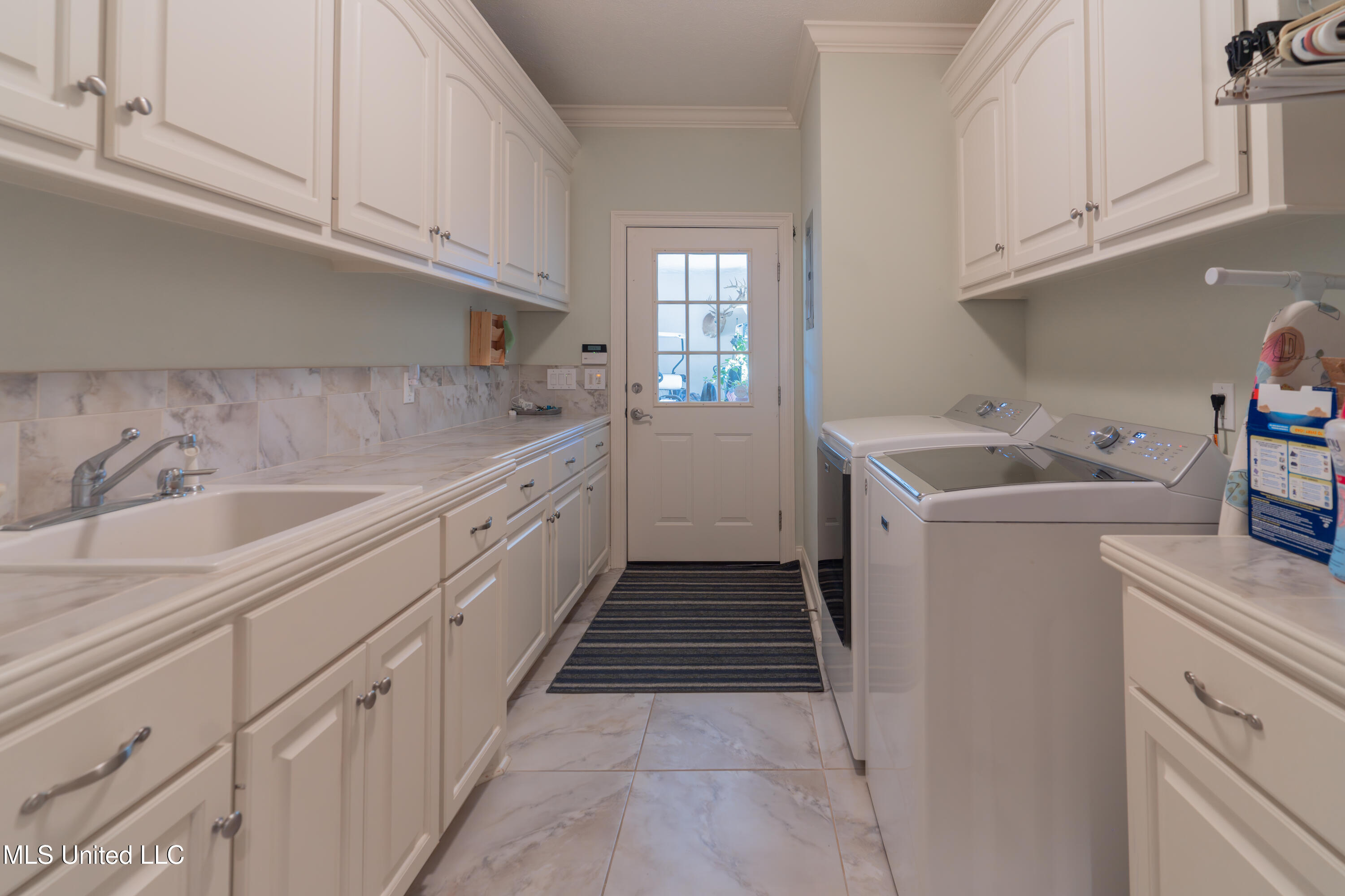 3745 North Berry Road Utica, MS 39175 - Photo 51 of 70 51-LaundryRoom