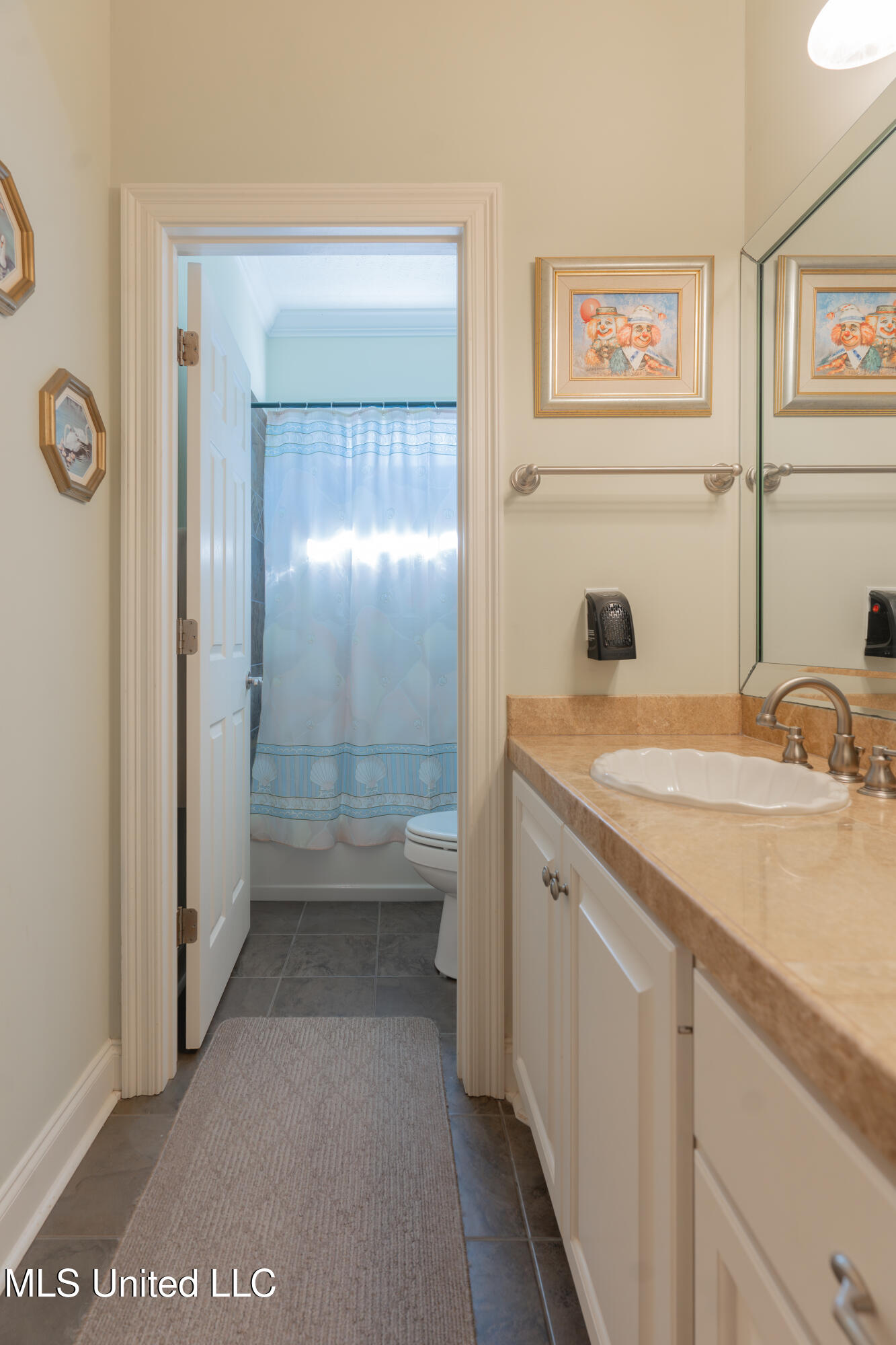 3745 North Berry Road Utica, MS 39175 - Photo 61 of 70 61-HallBathroom