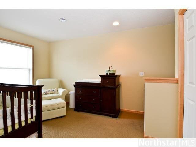 8252 Labont Way Eden Prairie, MN 55344 - Photo 11 of 18 Gallery Image 11