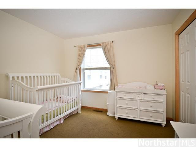 8252 Labont Way Eden Prairie, MN 55344 - Photo 12 of 18 Gallery Image 12