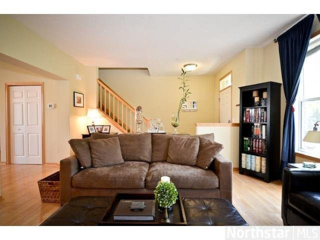 8252 Labont Way Eden Prairie, MN 55344 - Photo 9 of 18 Gallery Image 9