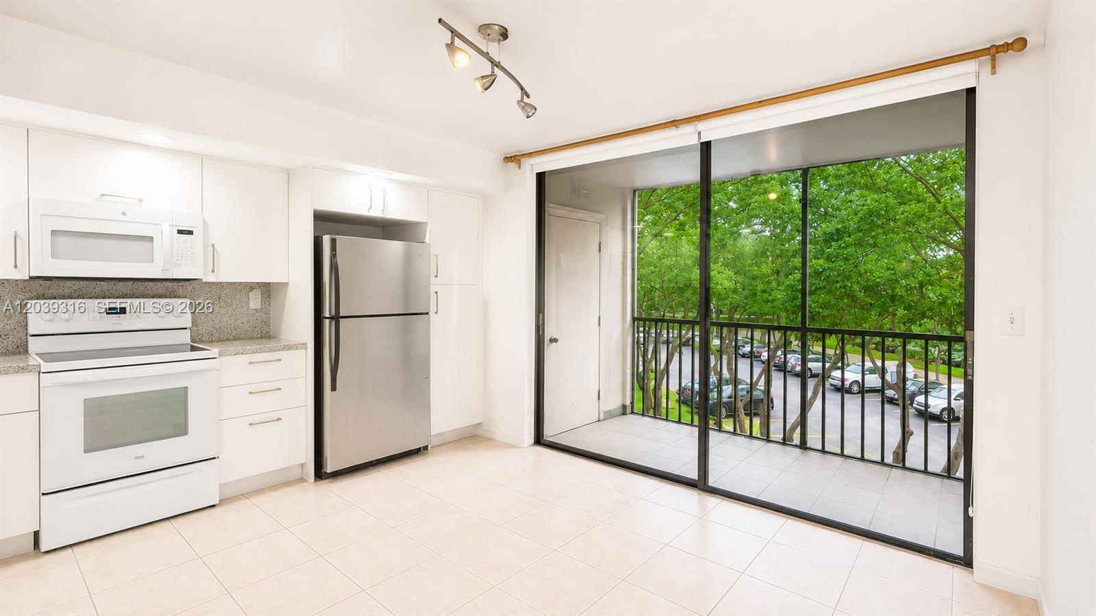 8700 Southwest 133rd Avenue Road, Unit 312 Miami, FL 33183 - Photo 5 of 22
