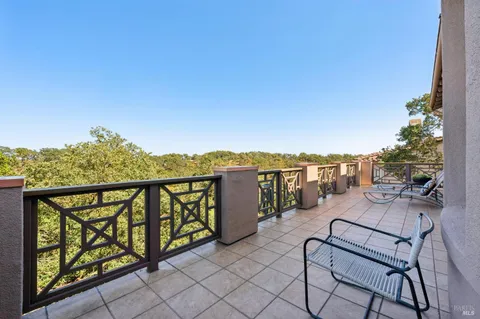 $2,300,000 | 115 Stone Tree Lane, Novato, CA 94945