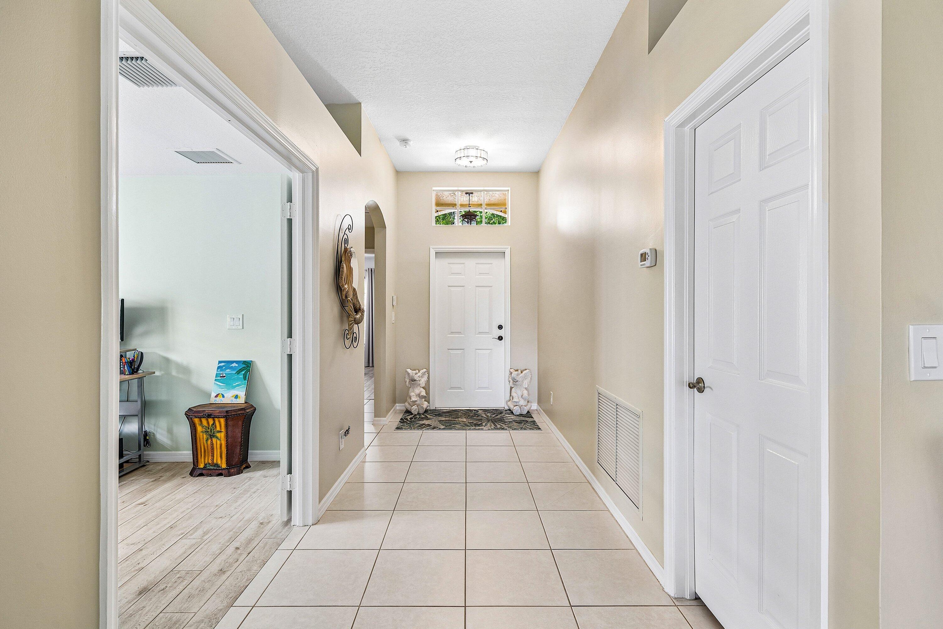 12095 Roma Road Boynton Beach, FL 33436 - Photo 17 of 54 Entry Foyer