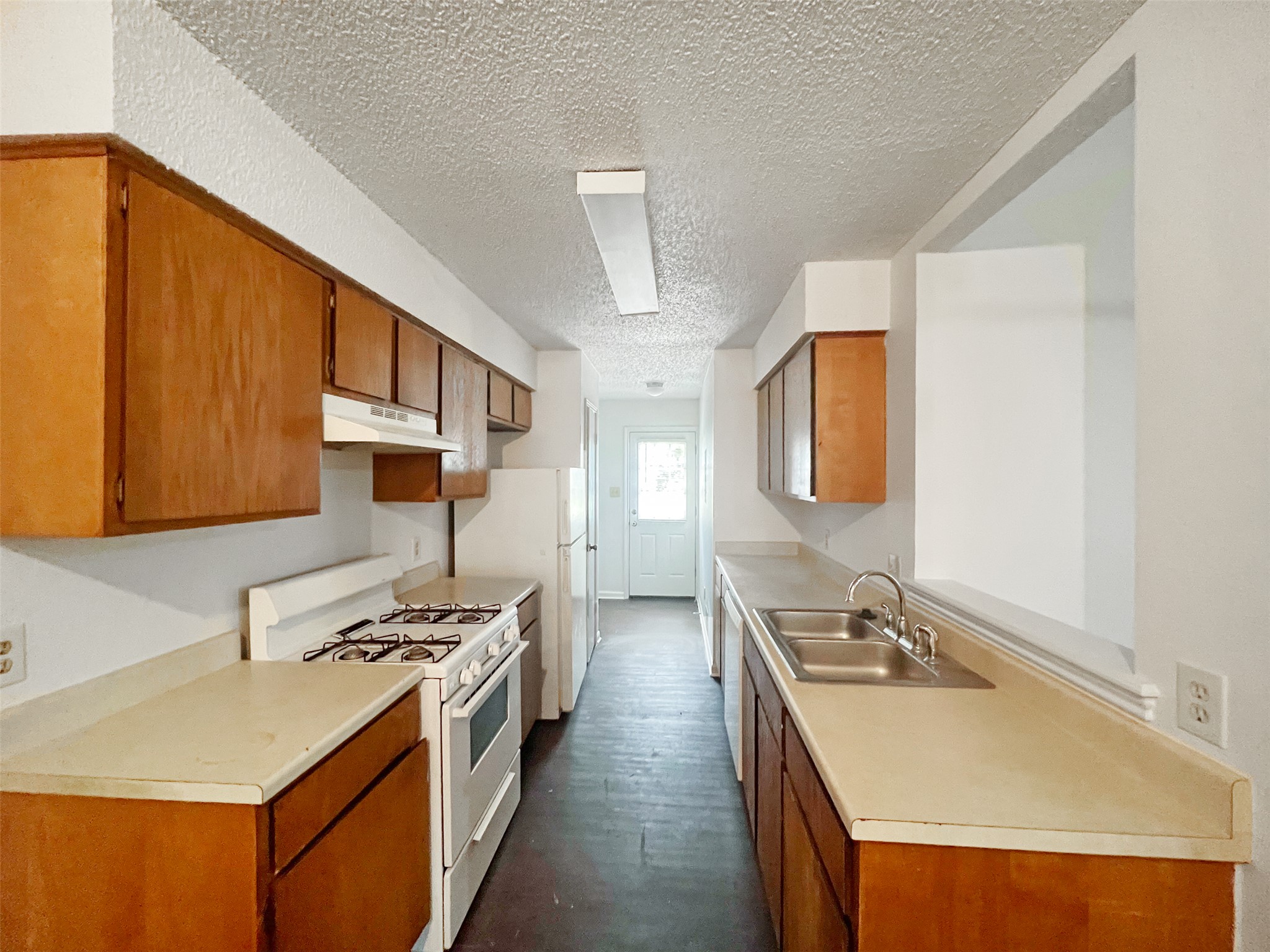 2010 Alex Avenue, Unit B Austin, TX 78728 - Photo 5 of 20 Kitchen
