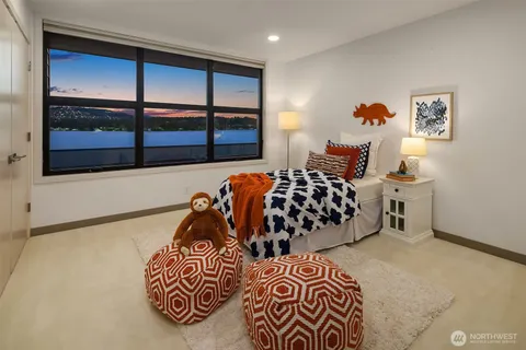 $9,100,000 | 3840 East Mercer Way, Mercer Island, WA 98040
