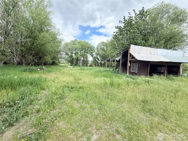 $150,000 | 1485 B Old Highway 97, Malott, WA 98829