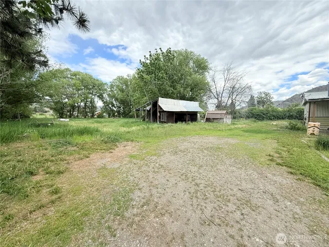 $179,900 | 1485 B Old Highway 97, Malott, WA 98829
