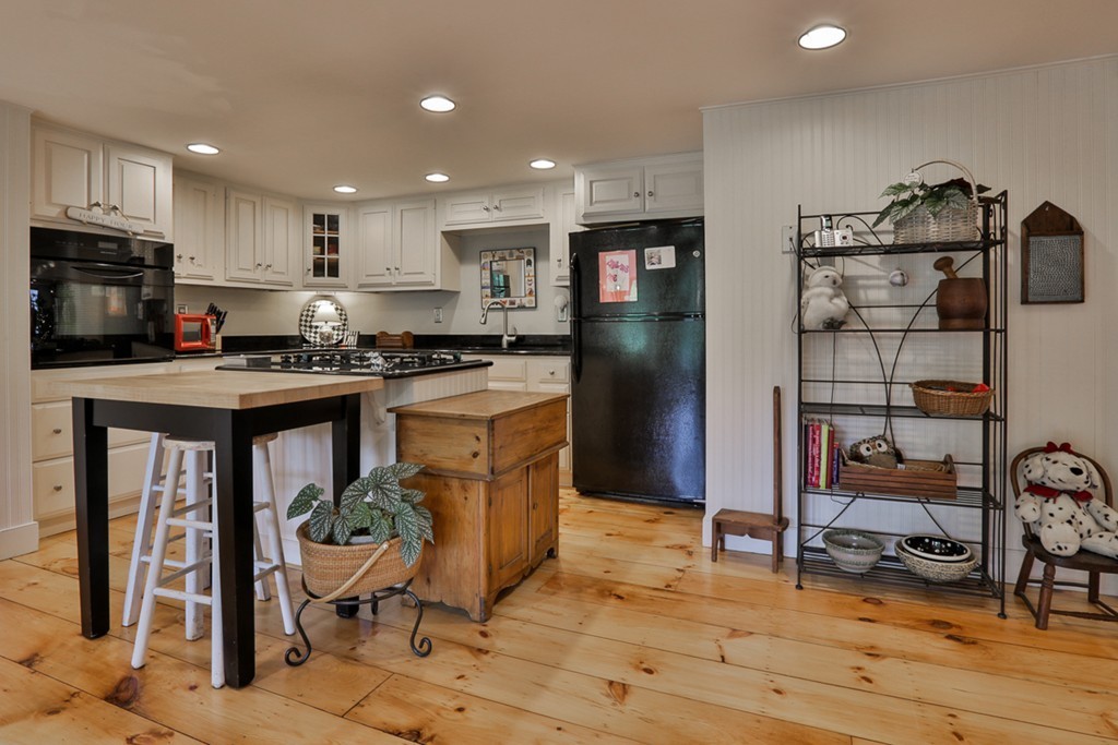 8 High Road, Unit B Newbury, MA 01951 - Photo 6 of 22 Gallery Image 6