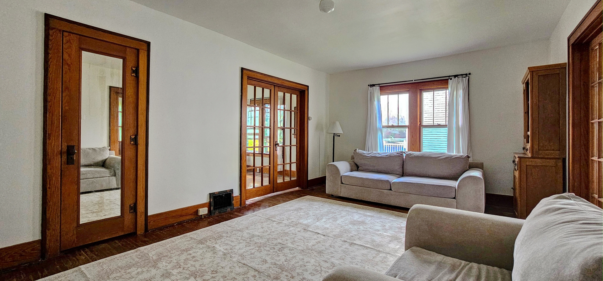 511 College Avenue Dixon, IL 61021 - Photo 2 of 26