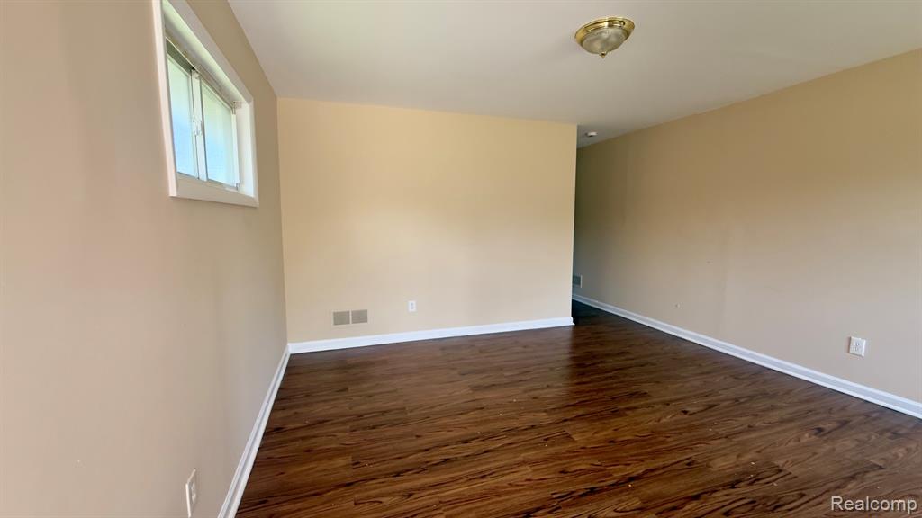 26742 Penn Street Inkster, MI 48141 - Photo 5 of 14