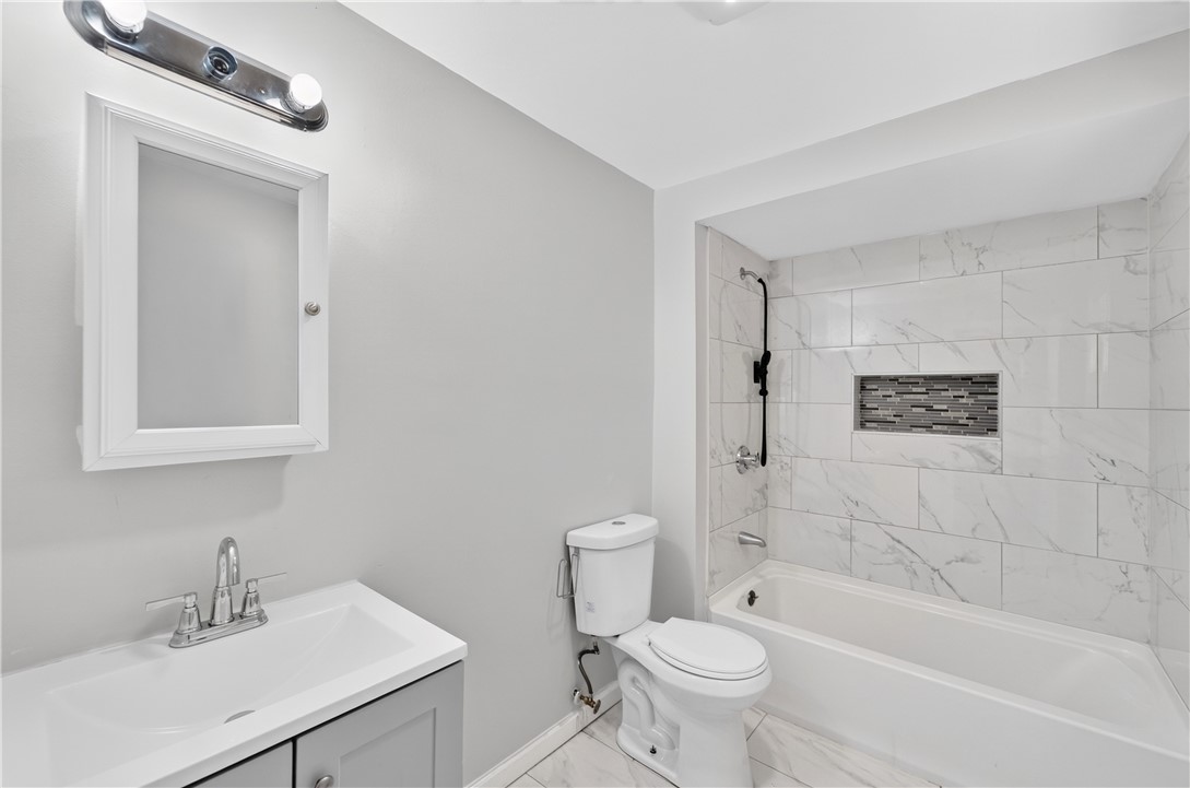 37 Ross Street Woonsocket, RI 02895 - Photo 7 of 45 Gallery Image 7