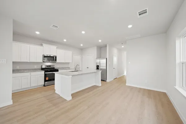 $267,900 | 325 Bennett Street, Angleton, TX 77515