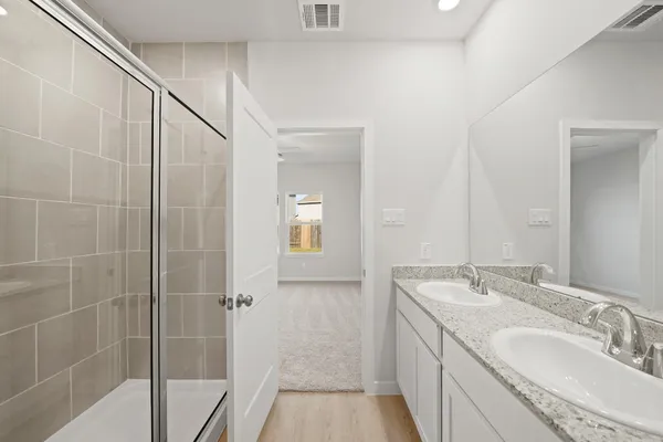 $267,900 | 325 Bennett Street, Angleton, TX 77515