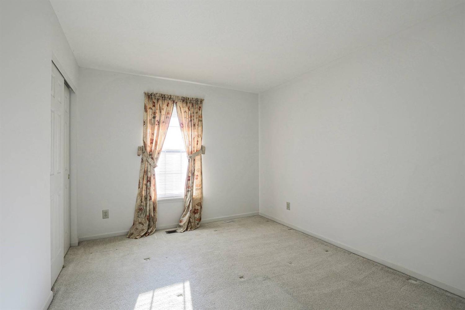 694 Regent Road Cincinnati, OH 45245 - Photo 22 of 33 Gallery Image 22