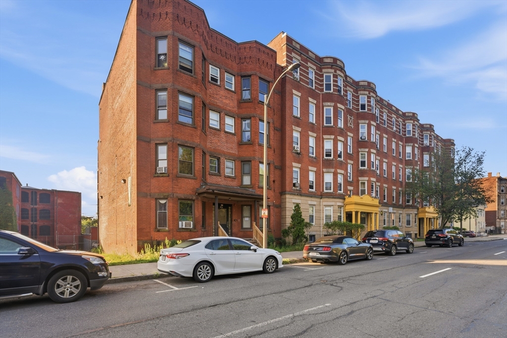 456 Maple Street, Unit 3 Holyoke, MA 01040 - Photo 14 of 14 Gallery Image 14