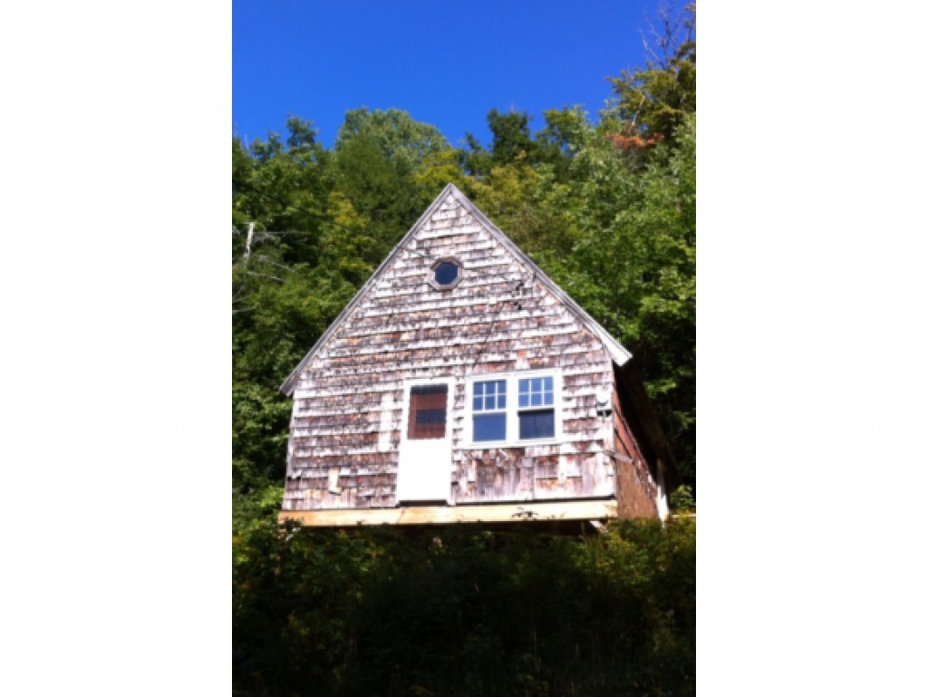 512 N Road Vershire, VT 05079 - Photo 2 of 5