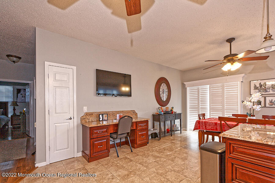 57 Sandpiper Road Barnegat, NJ 08005 - Photo 14 of 28 7c
