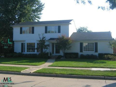 655 South Rosedale Court Grosse Pointe, MI 48236 - Photo 1 of 9 756477.JPG