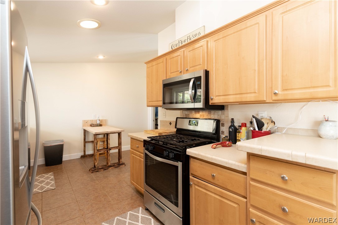 801 South Elfrida Road Golden Valley, AZ 86413 - Photo 9 of 49 Gallery Image 9
