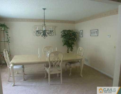105 Roxy Avenue Edison, NJ 08820 - Photo 3 of 6