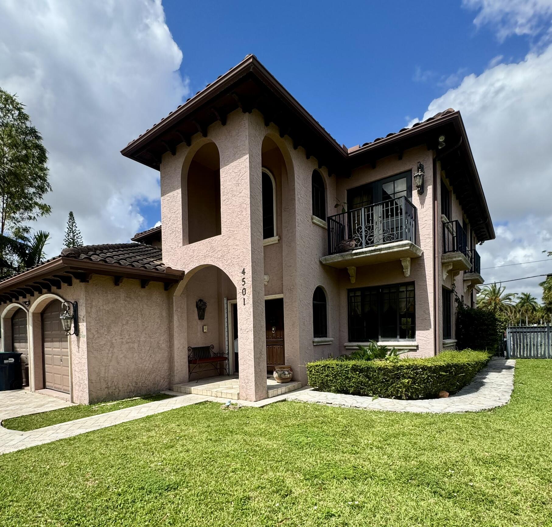 4501 Southwest 10th Street Miami, FL 33134 - Photo 3 of 41 IMG_9053