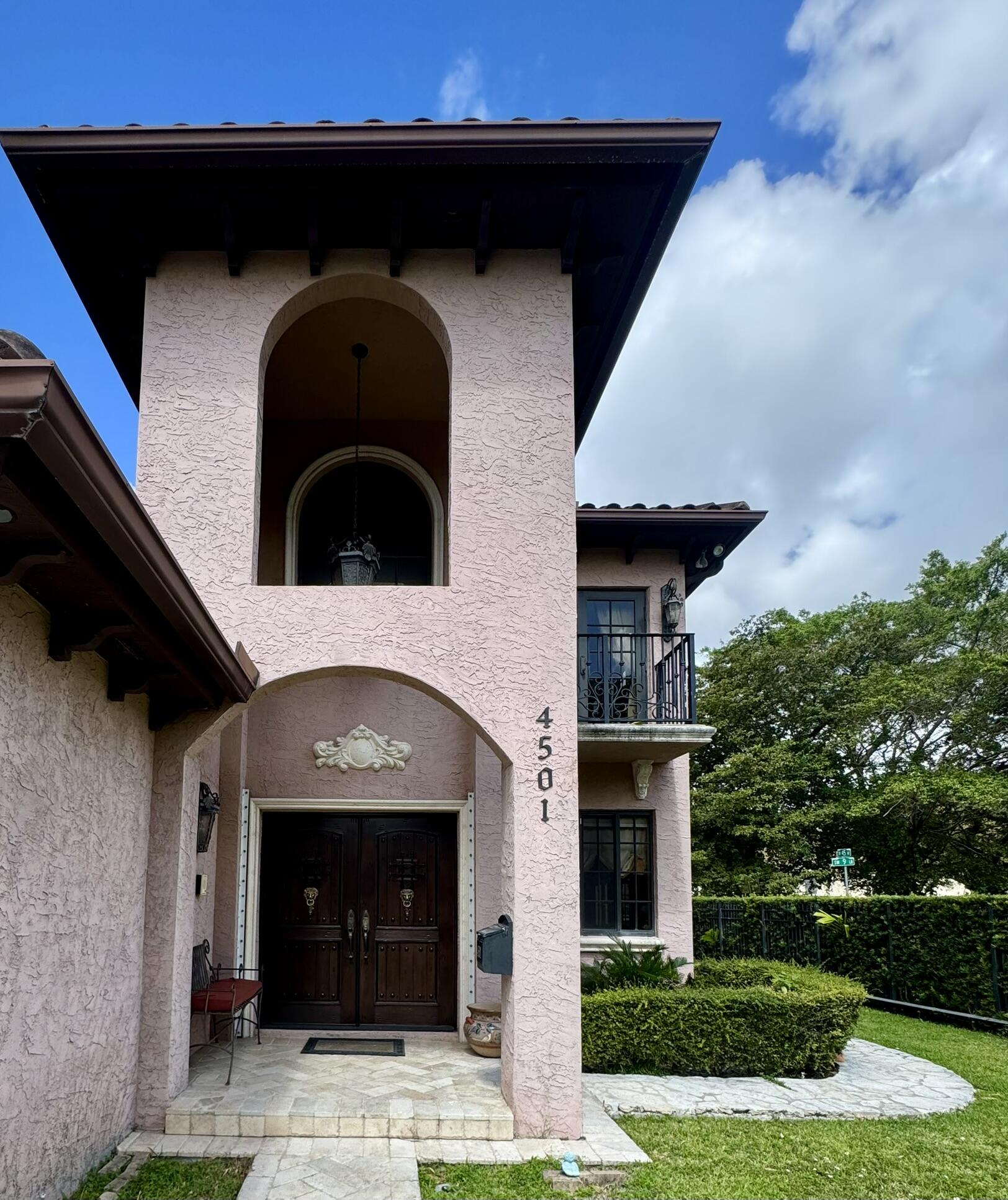 4501 Southwest 10th Street Miami, FL 33134 - Photo 4 of 41 IMG_9051
