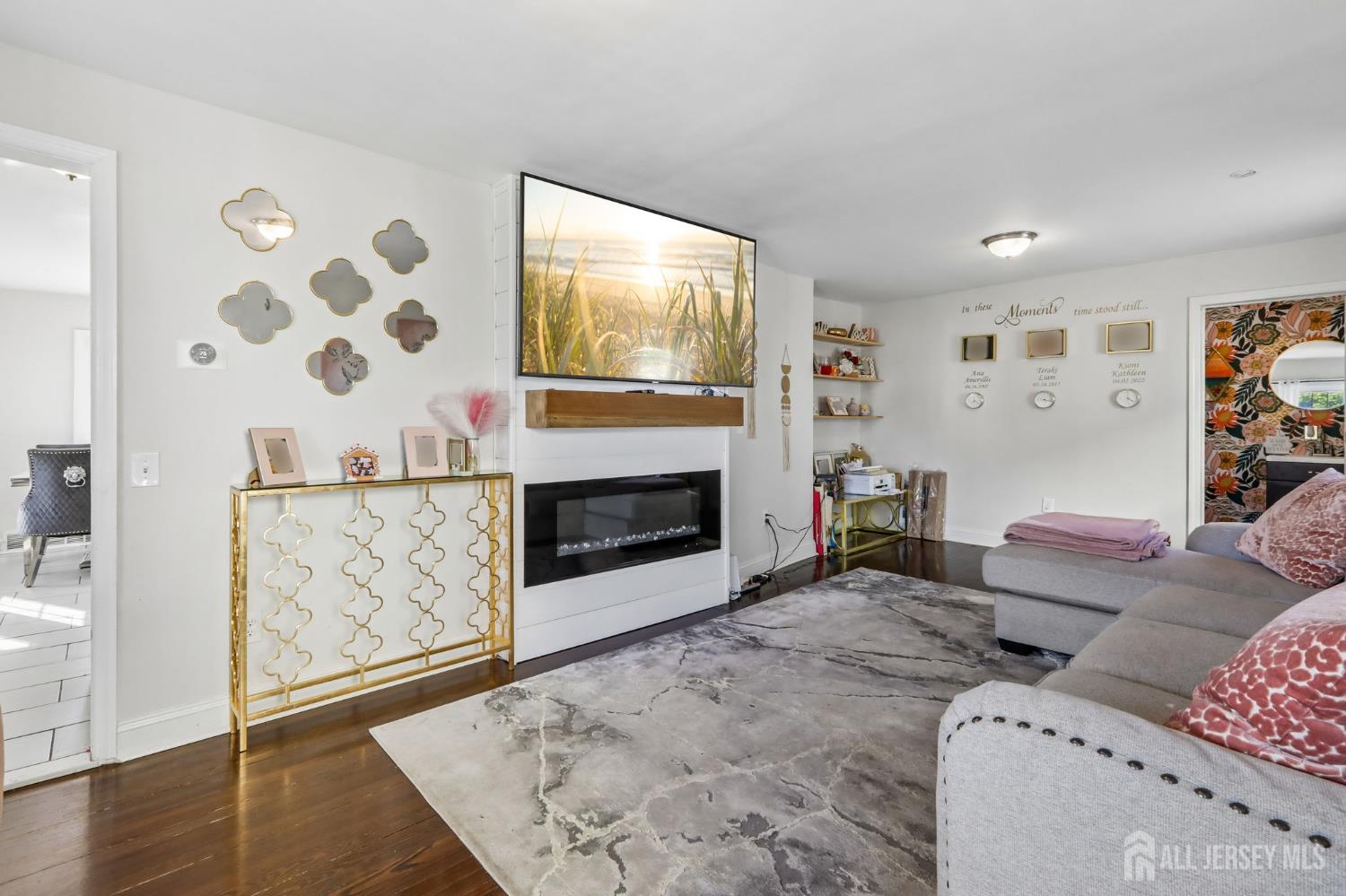 608 Decatur Avenue Middlesex, NJ 08846 - Photo 5 of 40