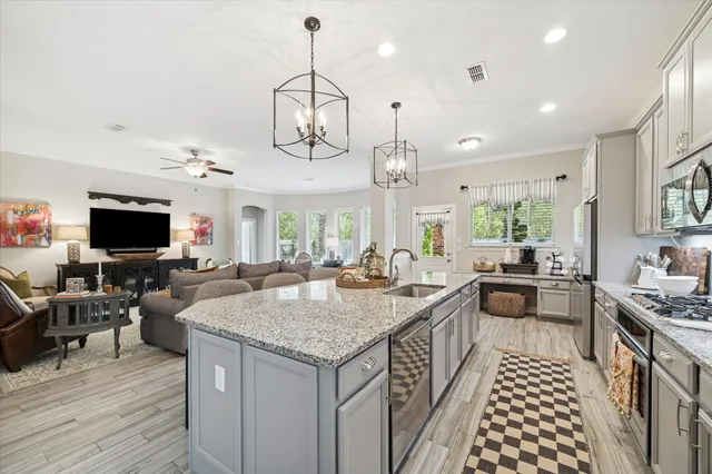 $374,000 | 44 Fountain Bend Lane, Richmond, TX 77406