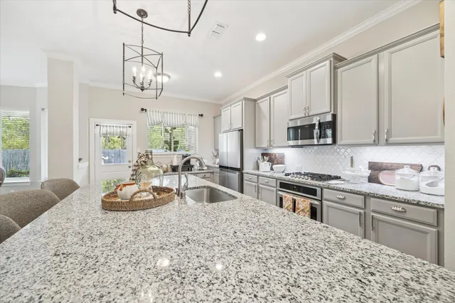 $374,000 | 44 Fountain Bend Lane, Richmond, TX 77406