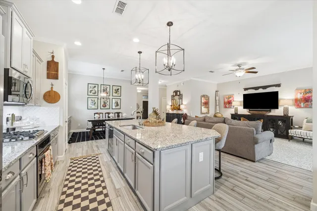 $374,000 | 44 Fountain Bend Lane, Richmond, TX 77406