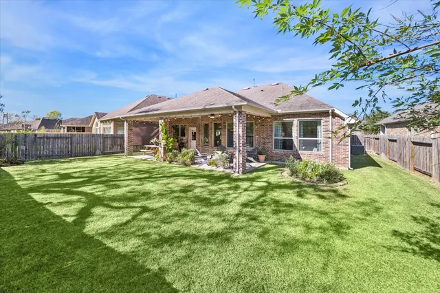 $374,000 | 44 Fountain Bend Lane, Richmond, TX 77406