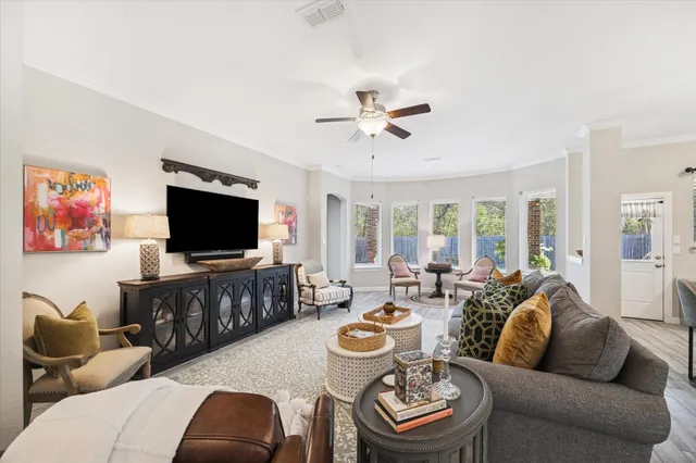 $374,000 | 44 Fountain Bend Lane, Richmond, TX 77406