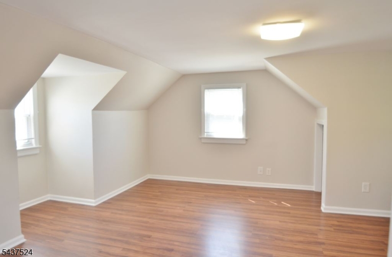 35 Troy Road East Hanover, NJ 07936 - Photo 15 of 20