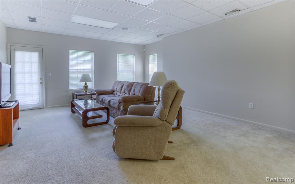 682 West Bluff Court Rochester Hills, MI 48307 - Photo 35 of 37